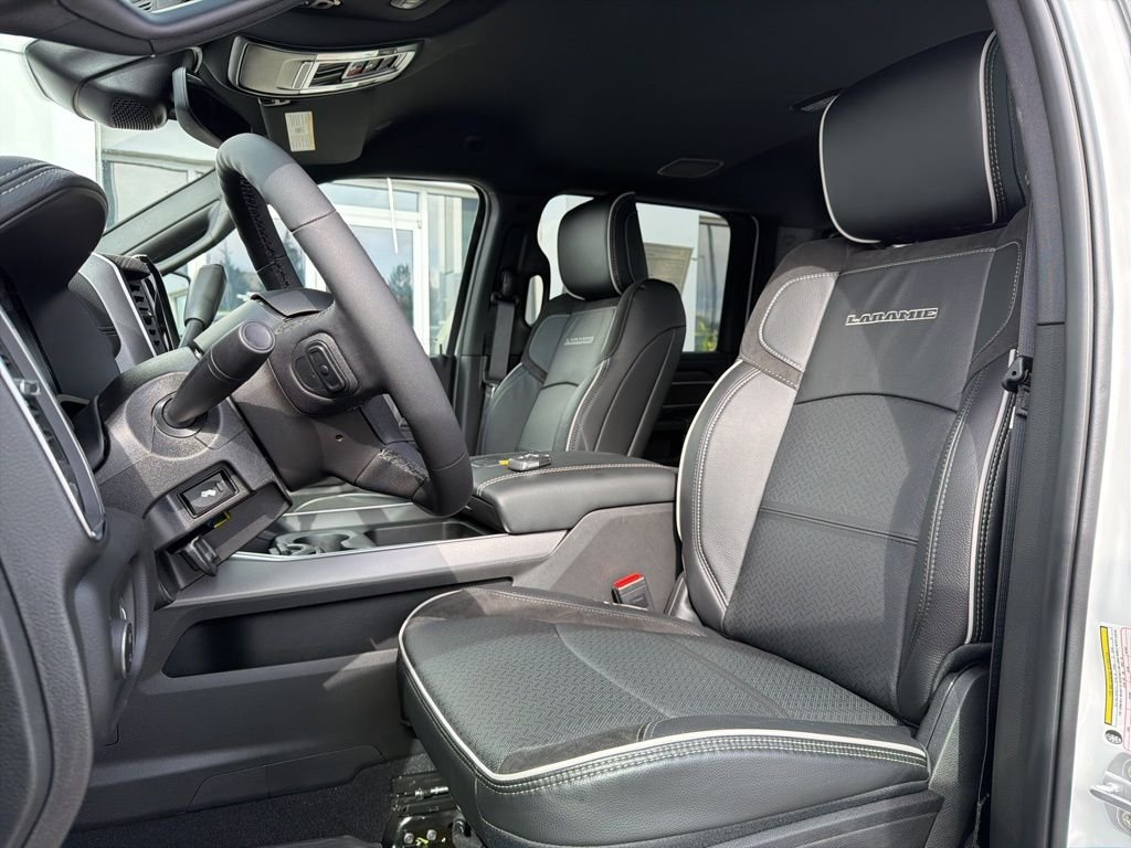New 2026 Bright White Clear-Coat Exterior Paint RAM Laramie image 19