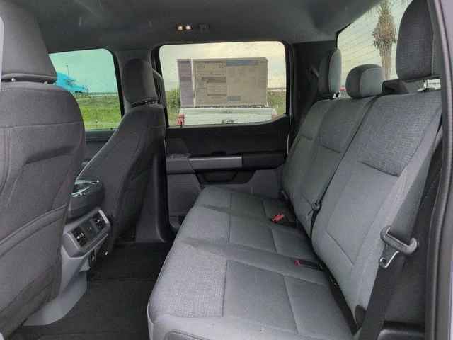 New 2026 Oxford White Ford XLT image 14