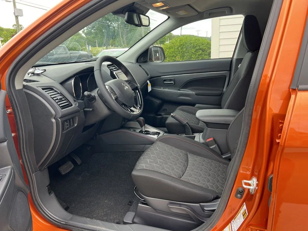 New 2026 Orange Mitsubishi 2.0 LE image 19