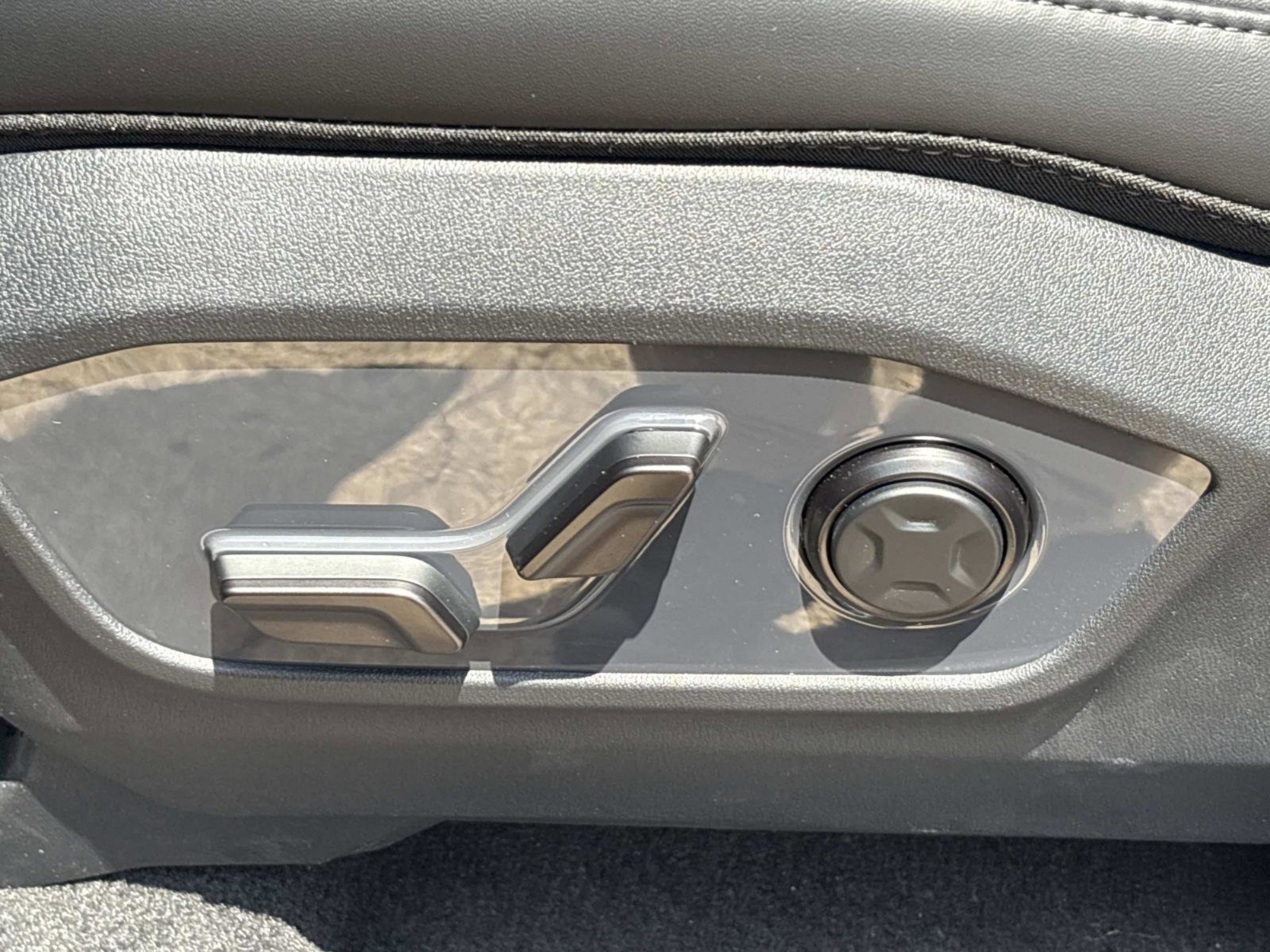 New 2027 Wolf Gray Kia X-Line EX image 22