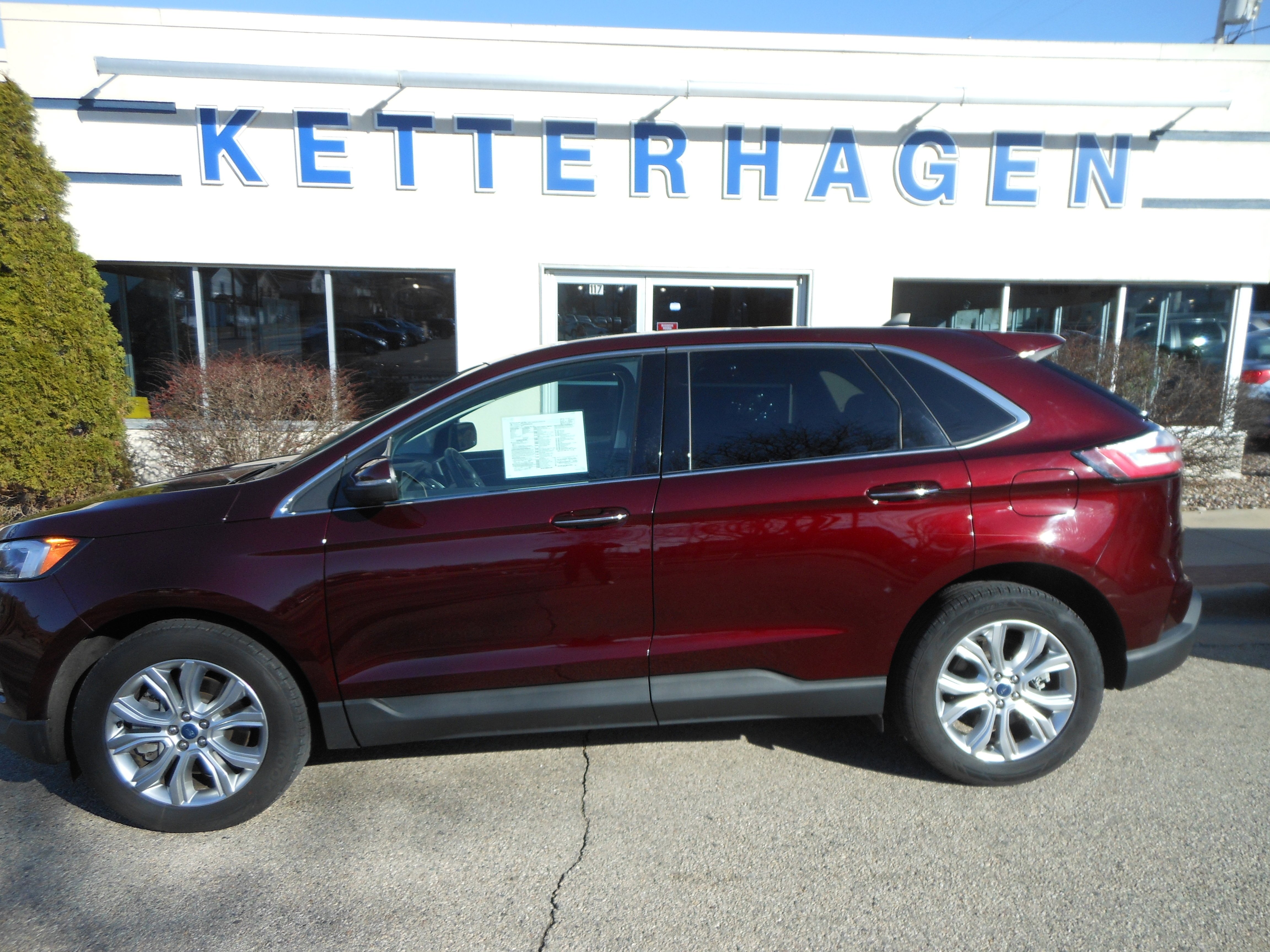 2022 Ford Edge Titanium