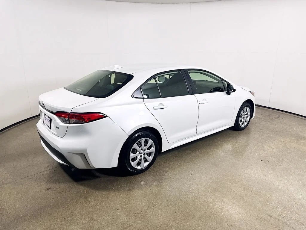 Certified Used 2022 Wind Chill Pearl Toyota LE image 7