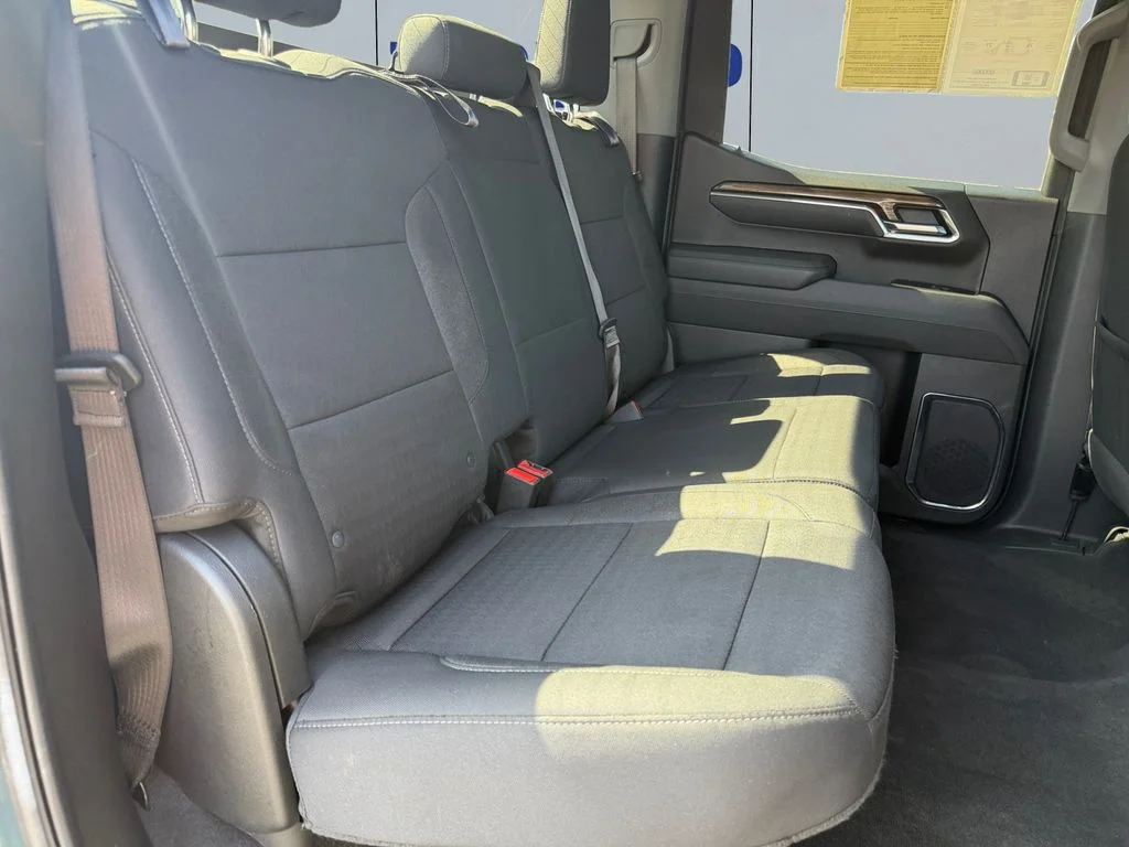 Used 2025 Cypress Gray Chevrolet LT image 18