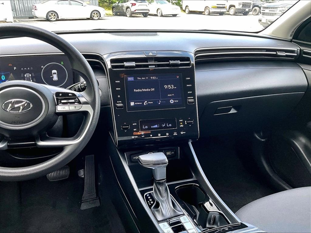 Used 2024 Gray Hyundai SEL image 17
