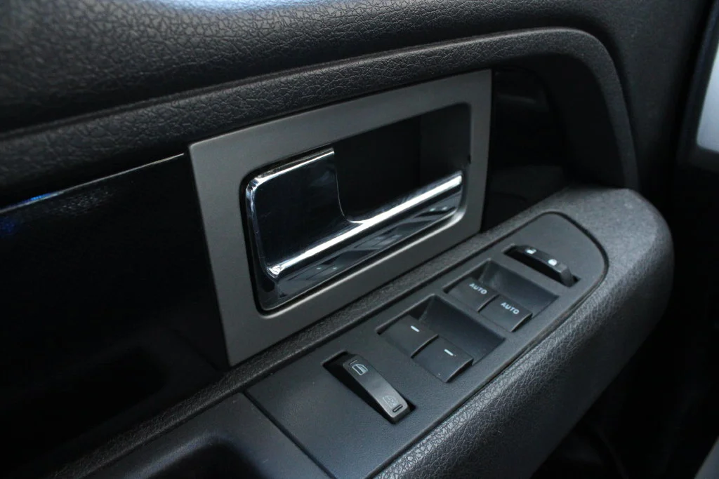Used 2011 Black Ford XL image 5