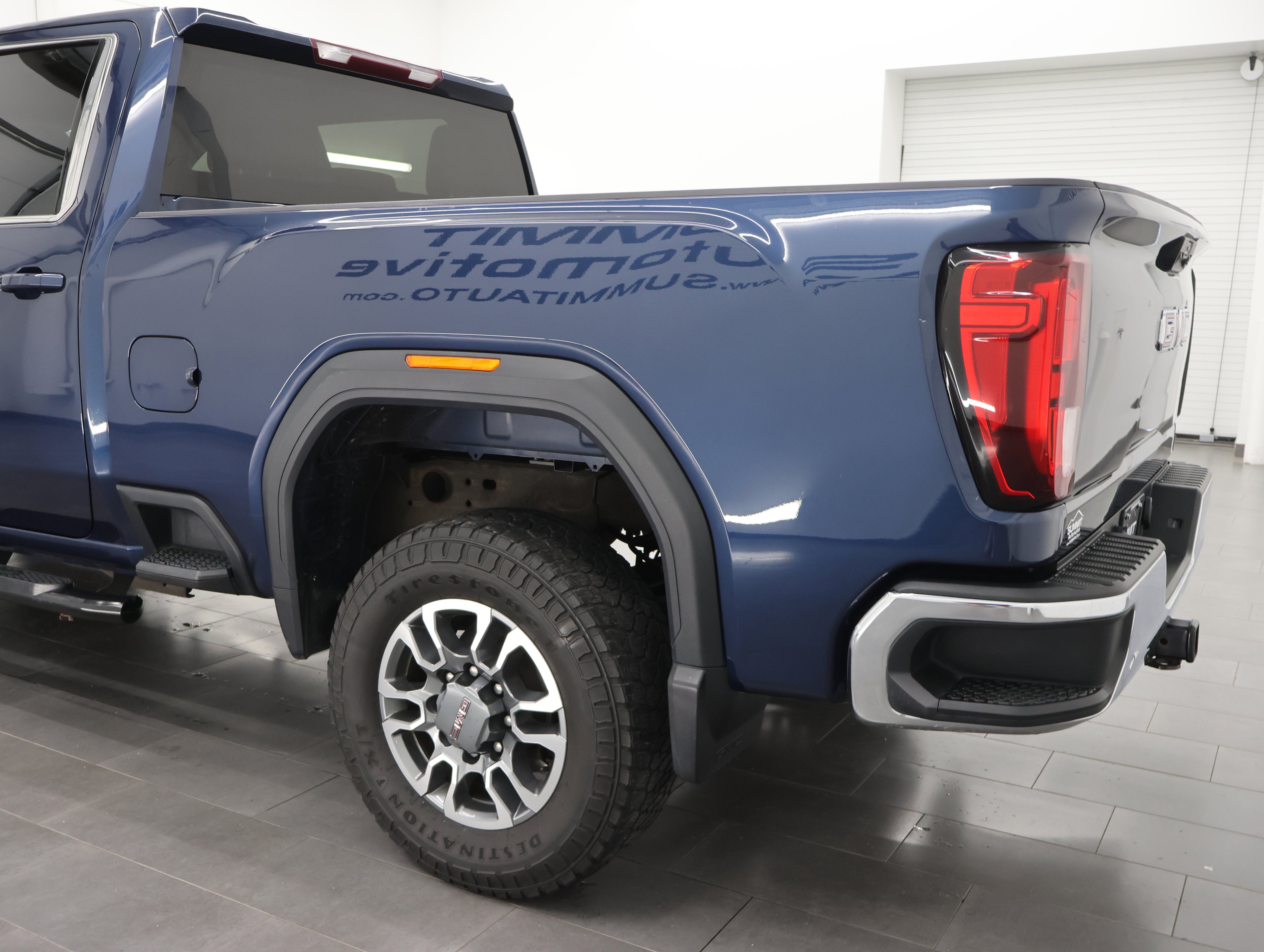 Used 2023 Pacific Blue Metallic GMC 4x4 Crew Cab SLE: CREW-SHORT-SLE-6.6L DIESEL-4WD-BACKUP CAM image 29