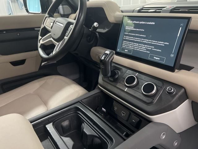 2023 Land Rover Defender S - Photo 22