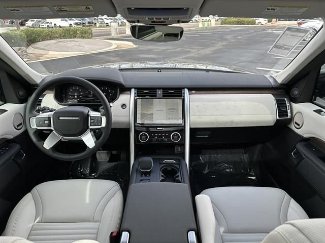 New 2026 Santorini Black Land Rover S image 14