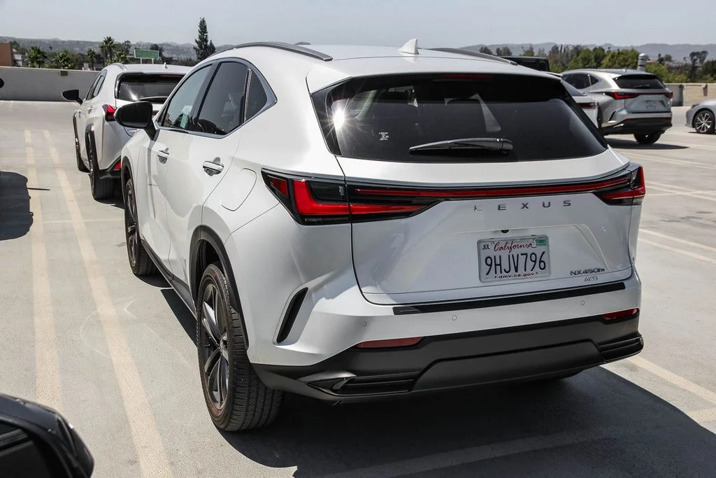 Certified Used 2024 EMINENT WHITE PEARL Lexus 450h+ Luxury image 5
