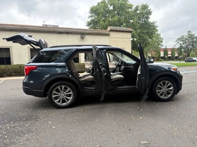 Certified Used 2023 Blue Metallic Ford XLT image 33