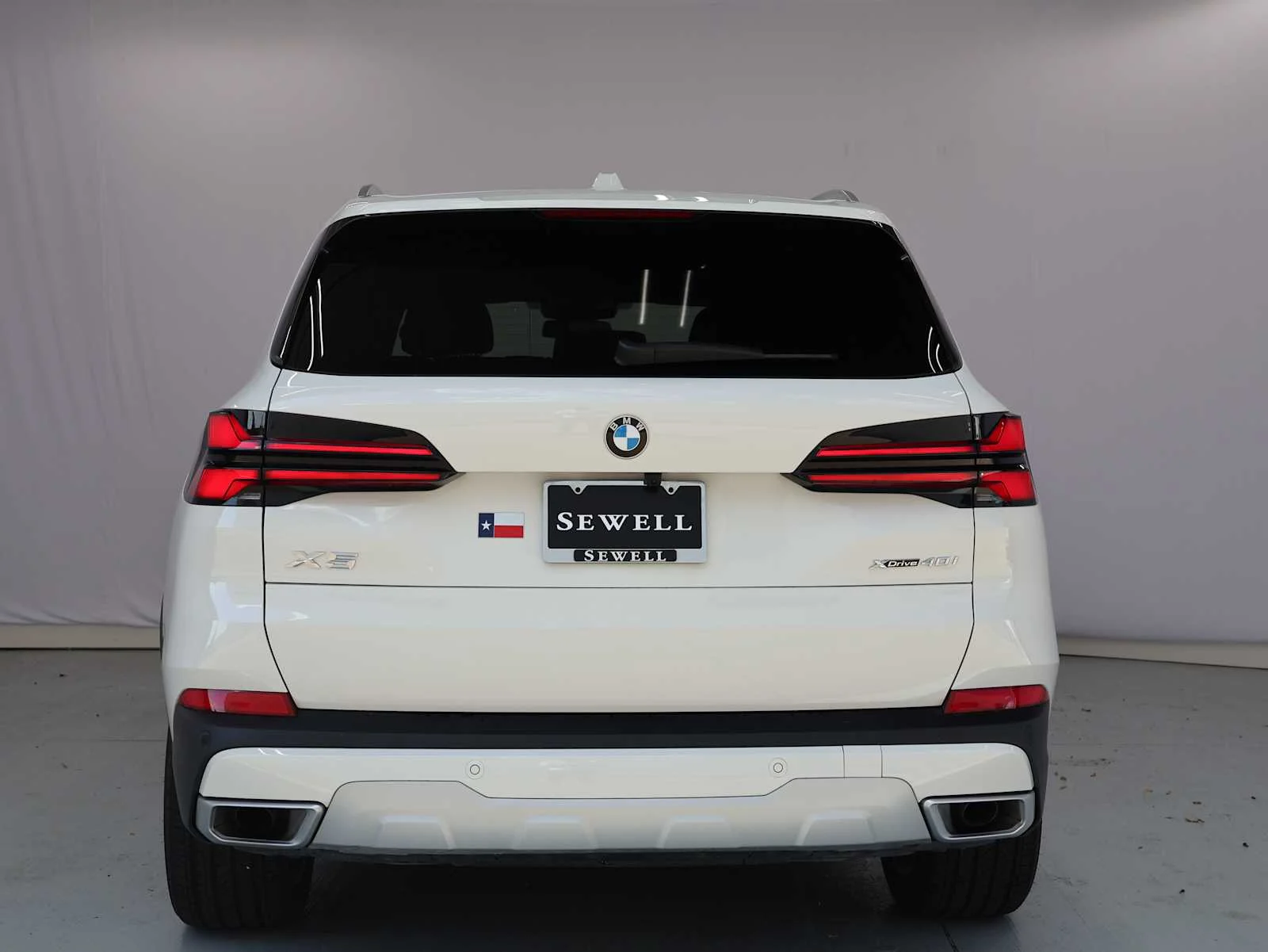 Certified Used 2026 Alpine White BMW sDrive40i image 9
