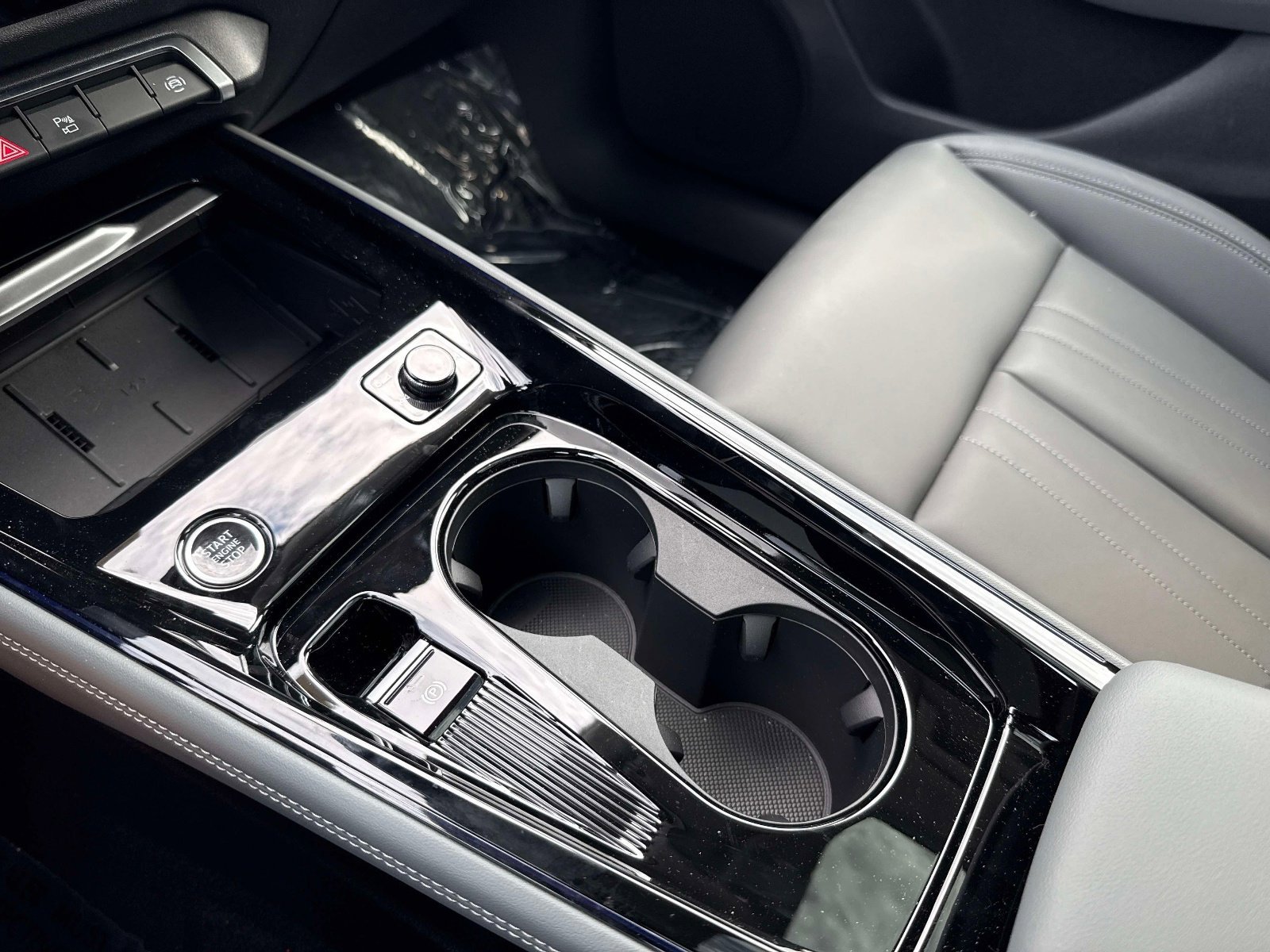 New 2026 Glacier White Metallic Audi S line image 25