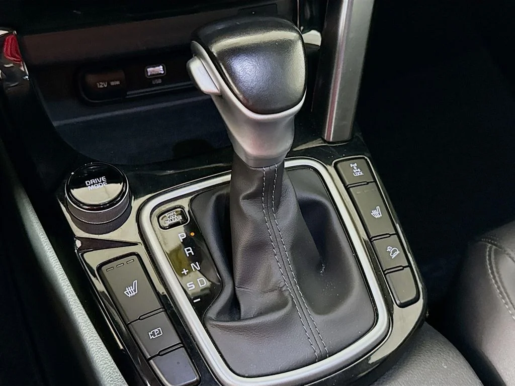 Used 2024 Gravity Gray Kia EX image 18