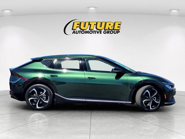 Used 2023 Green Kia GT-Line image 3