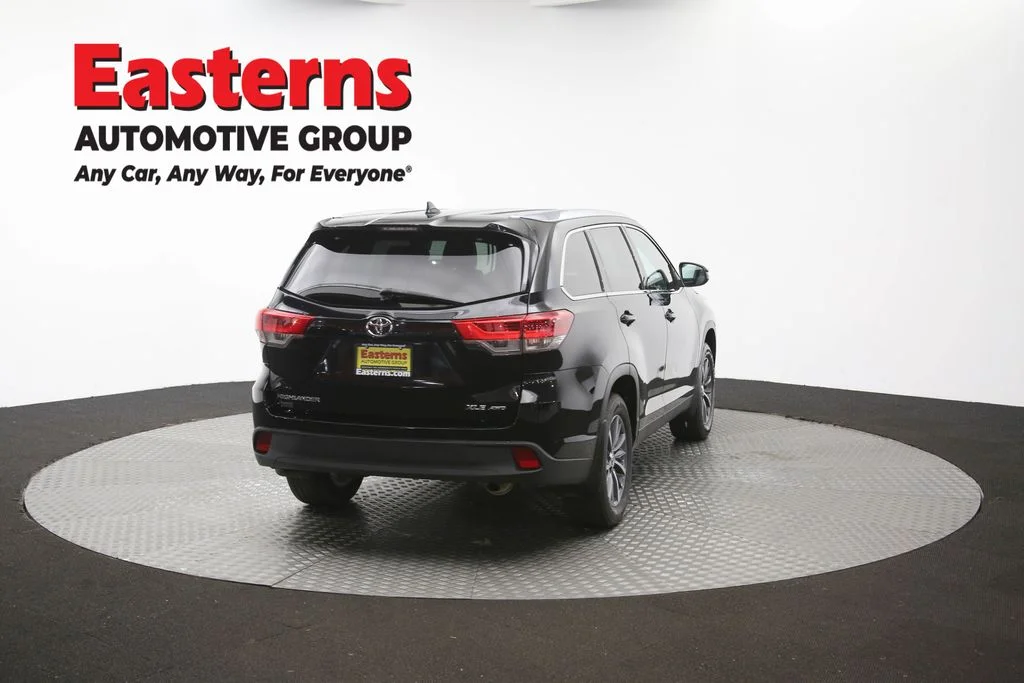 Used 2019 Black Toyota XLE image 43
