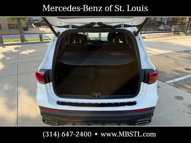 Used 2022 White Mercedes-Benz GLB 250 image 8