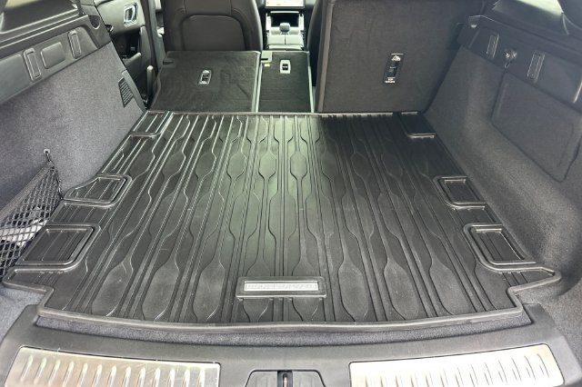 Certified Used 2026 White Land Rover Dynamic SE image 14