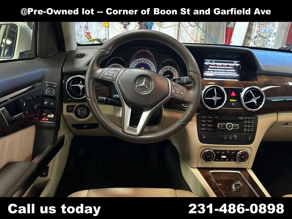 Used 2014  Mercedes-Benz GLK 350 image 16