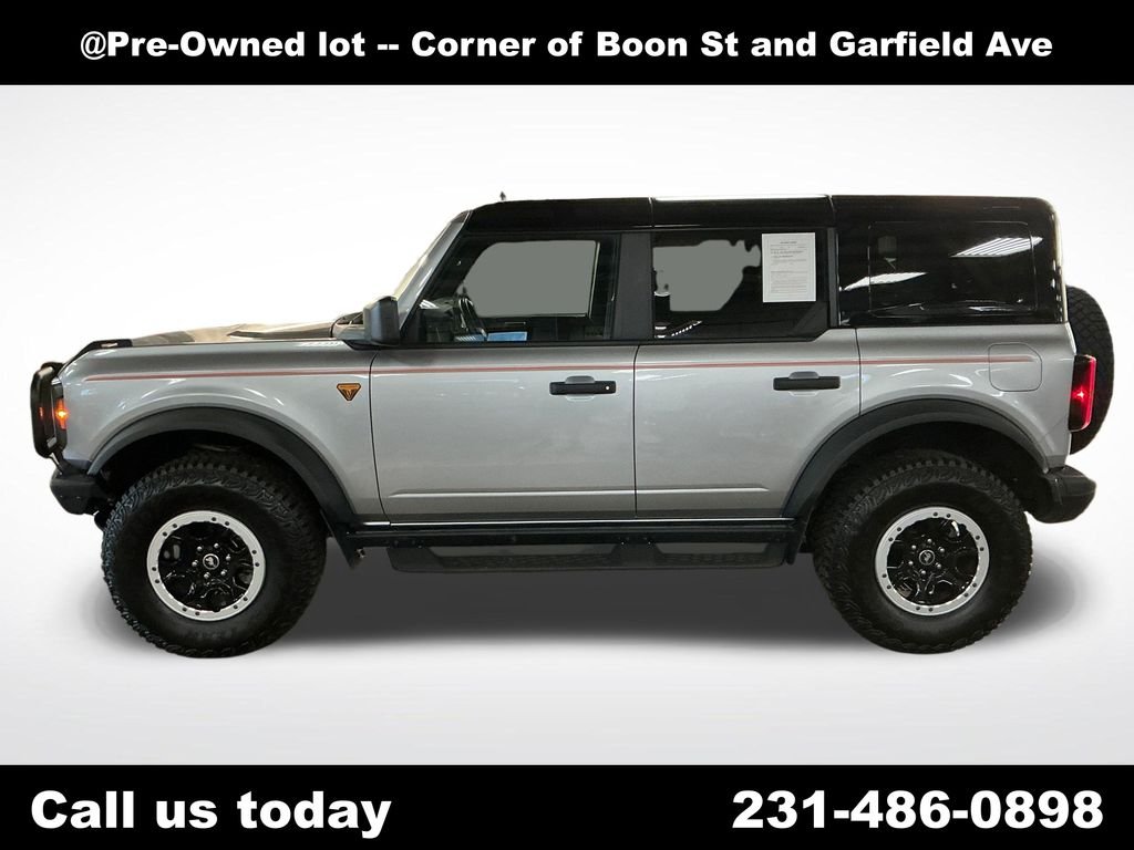 Used 2024 Silver Ford Badlands image 2