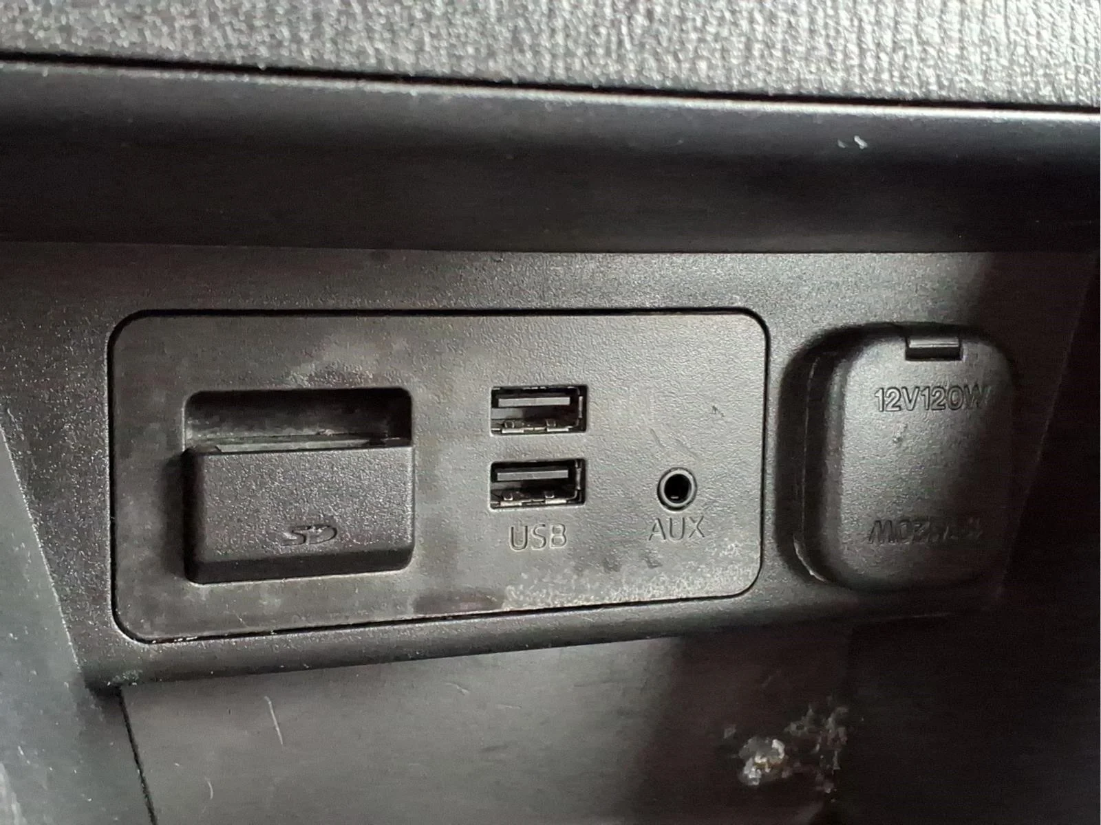 Certified Used 2020  Toyota LE image 16
