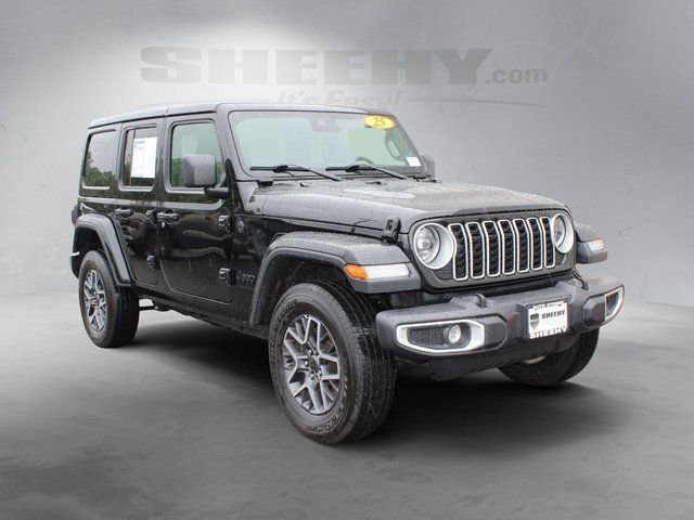 Used 2025 Black Jeep Sahara image 2