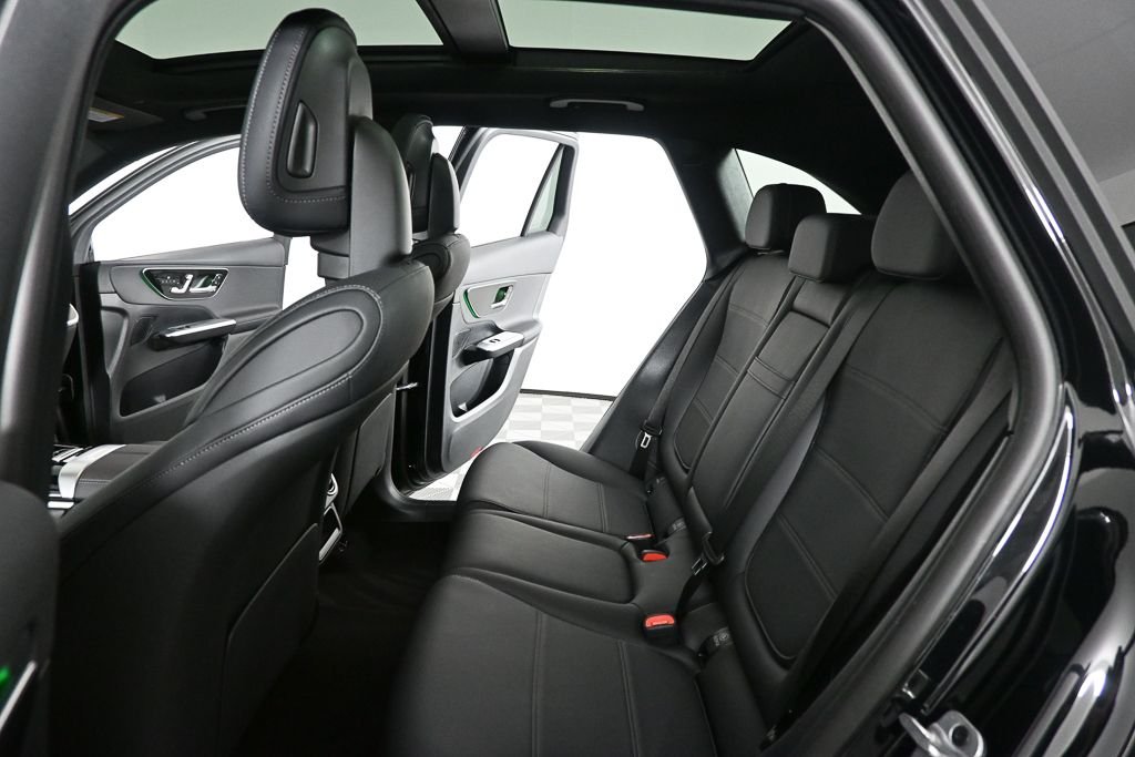Certified Used 2026  Mercedes-Benz GLC 300 image 18
