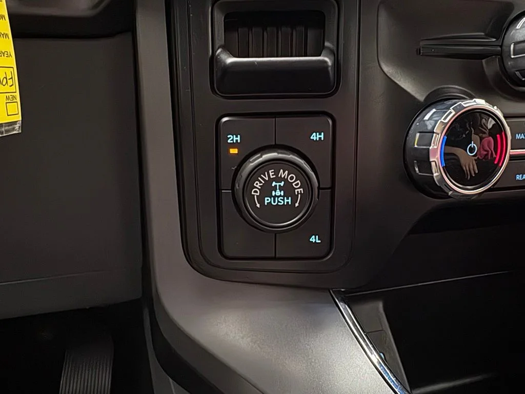 Used 2024 Oxford White Ford XLT image 23