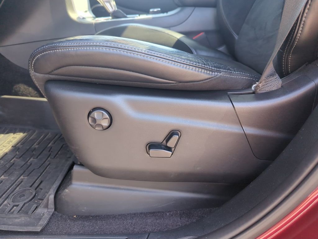 Used 2019 Red Jeep SRT image 12