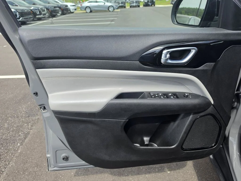 Used 2024 Gray Jeep Limited image 11