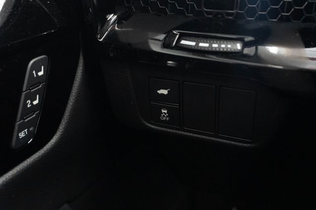Used 2024 Gray Honda EX-L image 12
