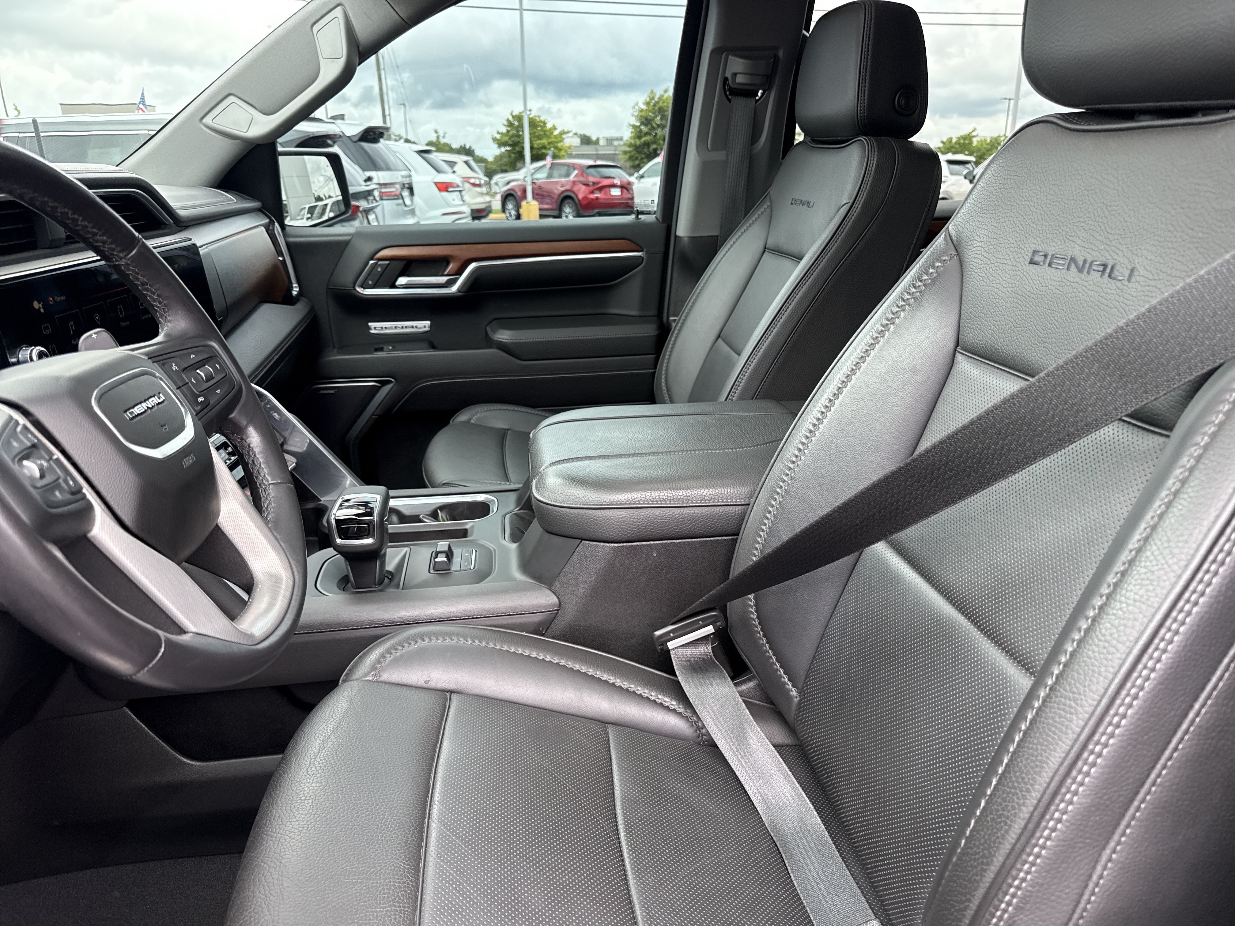 Used 2023 Onyx Black GMC Denali 4WD image 5