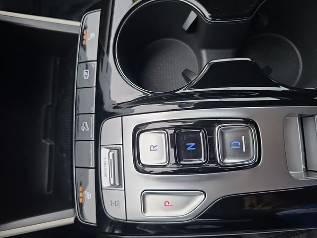 Used 2022 Gray Hyundai SEL Convenience image 19
