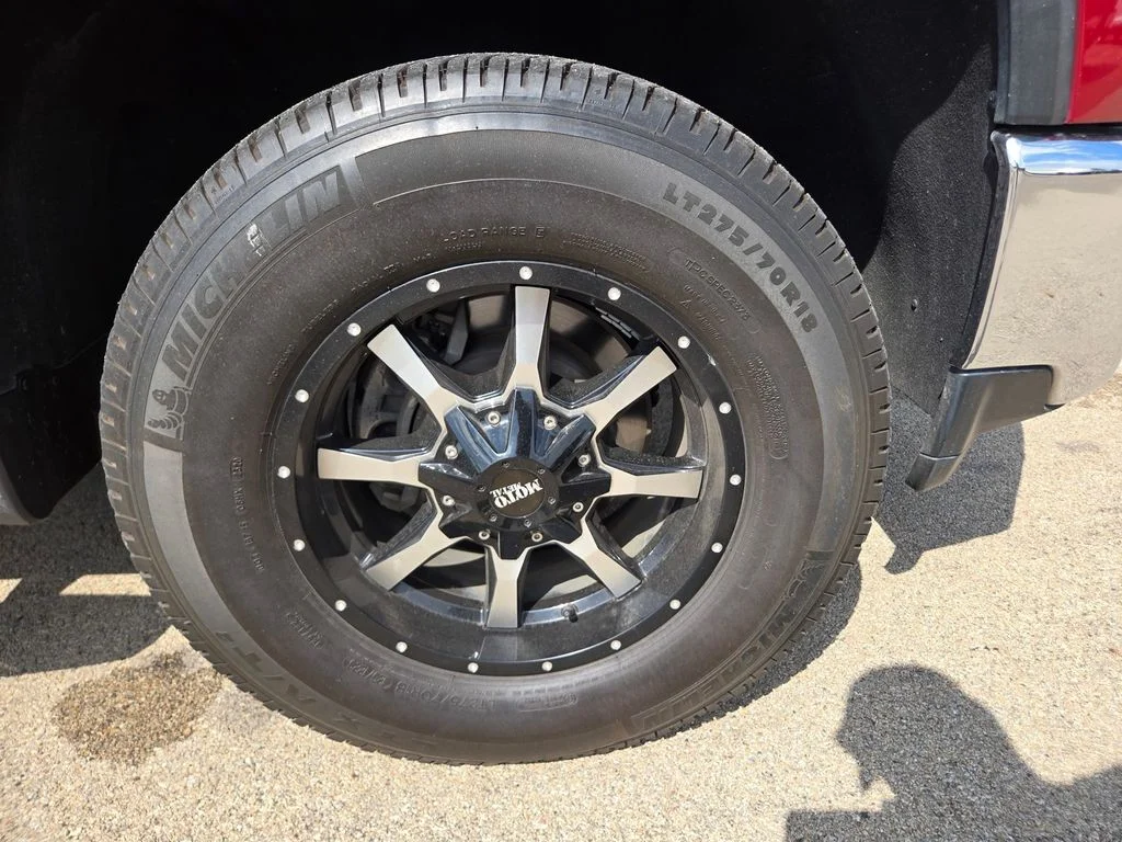 Used 2020 Red Chevrolet LT image 38