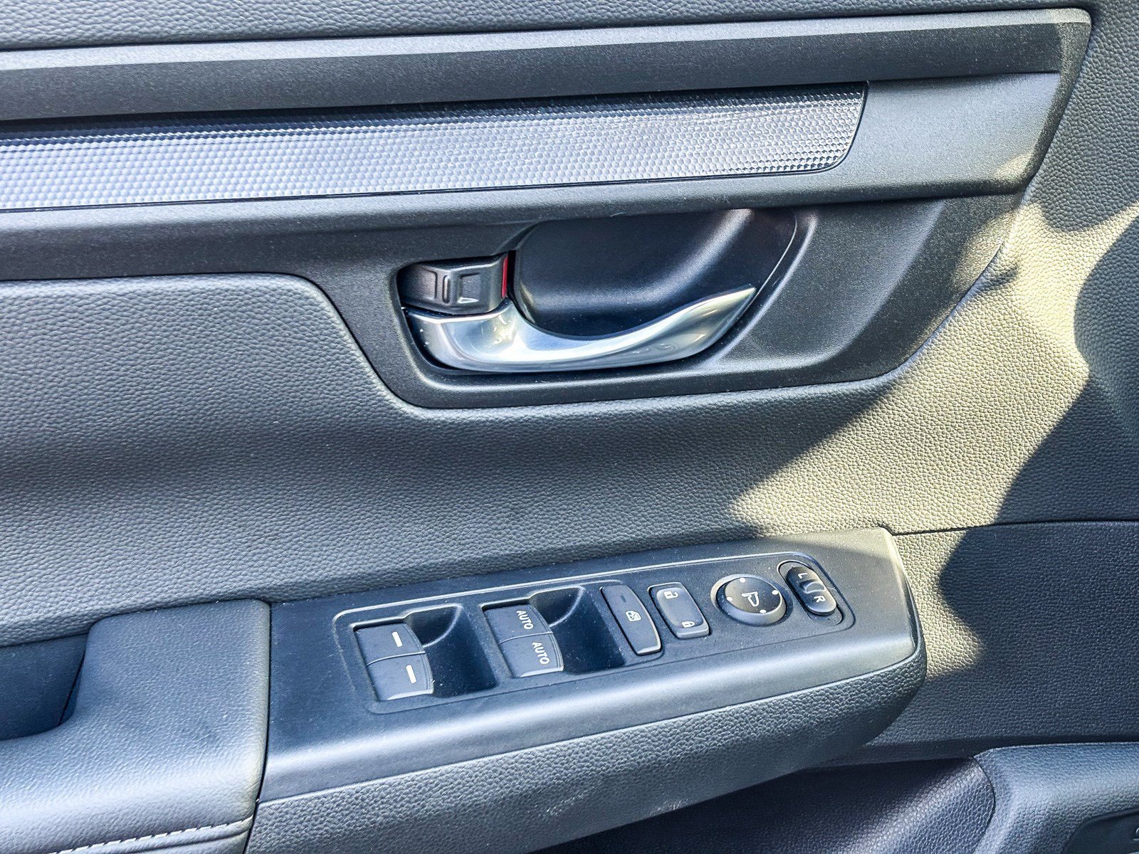 2026 Honda CR-V EX - Photo 25
