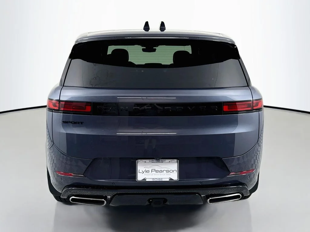 New 2026  Land Rover Dynamic SE image 10
