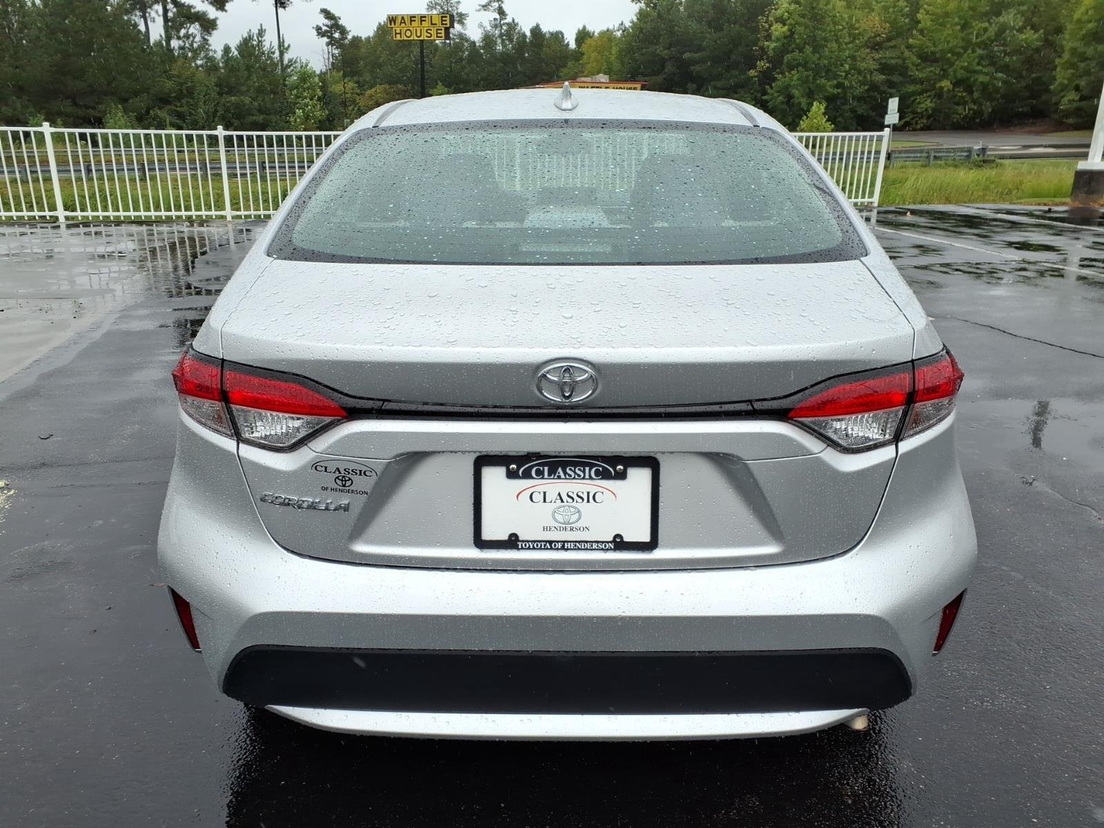 Used 2020 Classic Silver Metallic Toyota L image 8