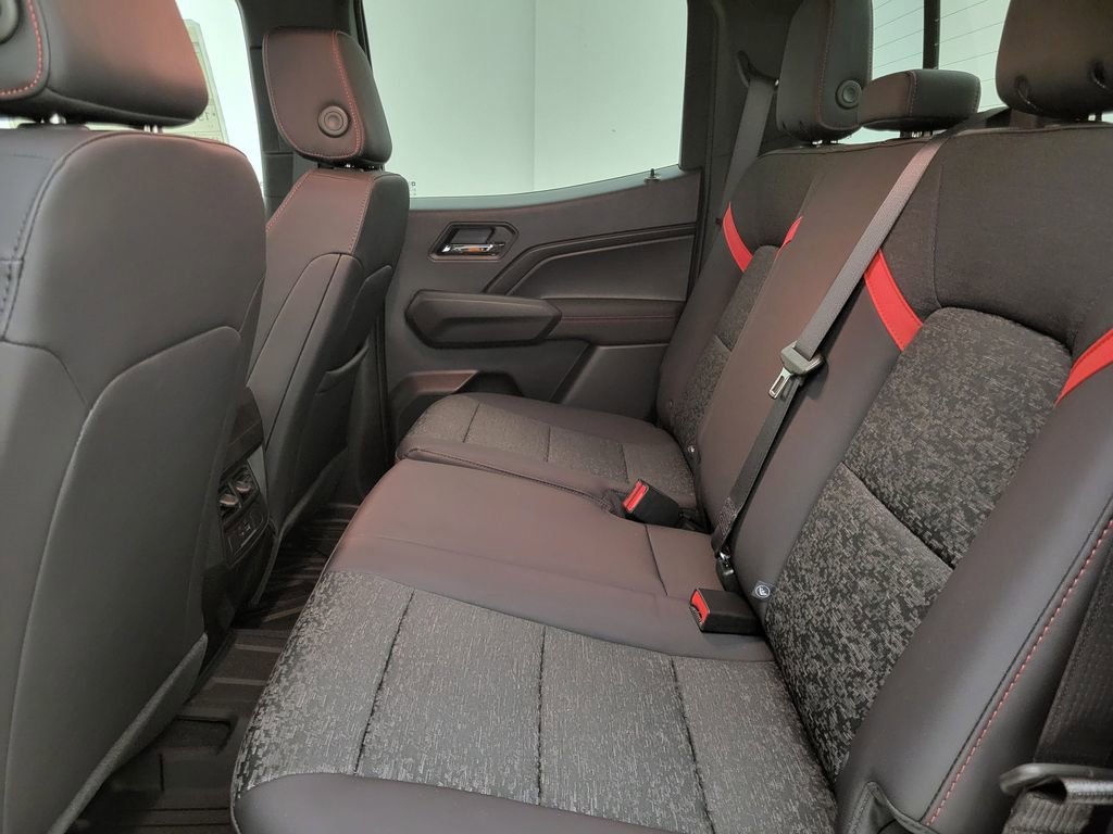2025 Chevrolet Colorado Z71 - Photo 42