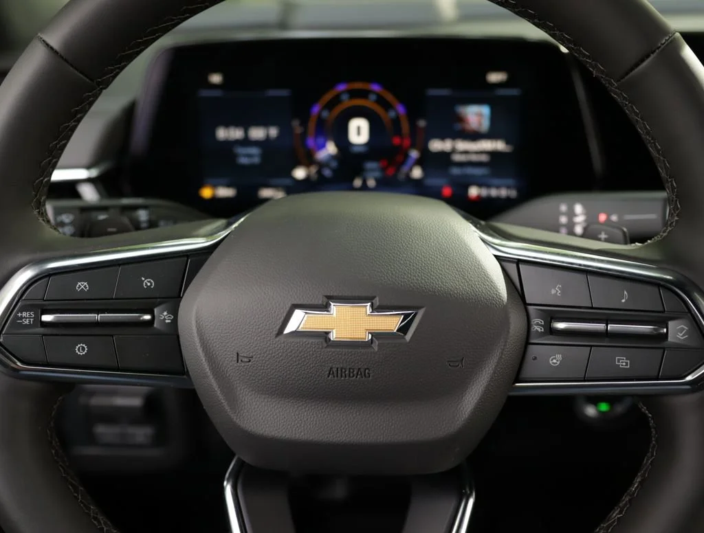 2026 Chevrolet Suburban LT - Photo 11