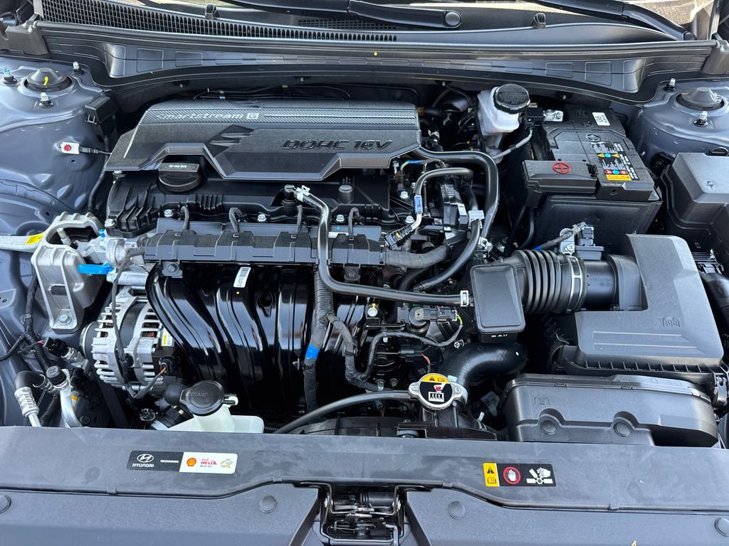 Used 2025 Gray Hyundai SEL Convenience image 8
