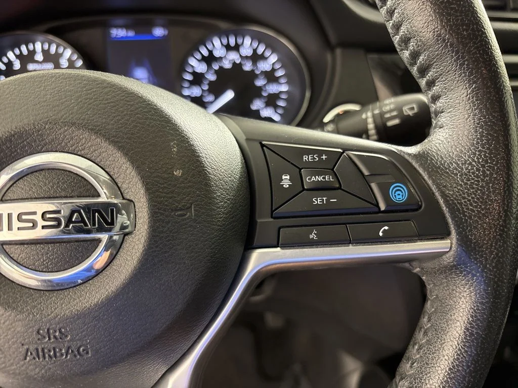 Used 2019 Magnetic Black Pearl Nissan SL image 31