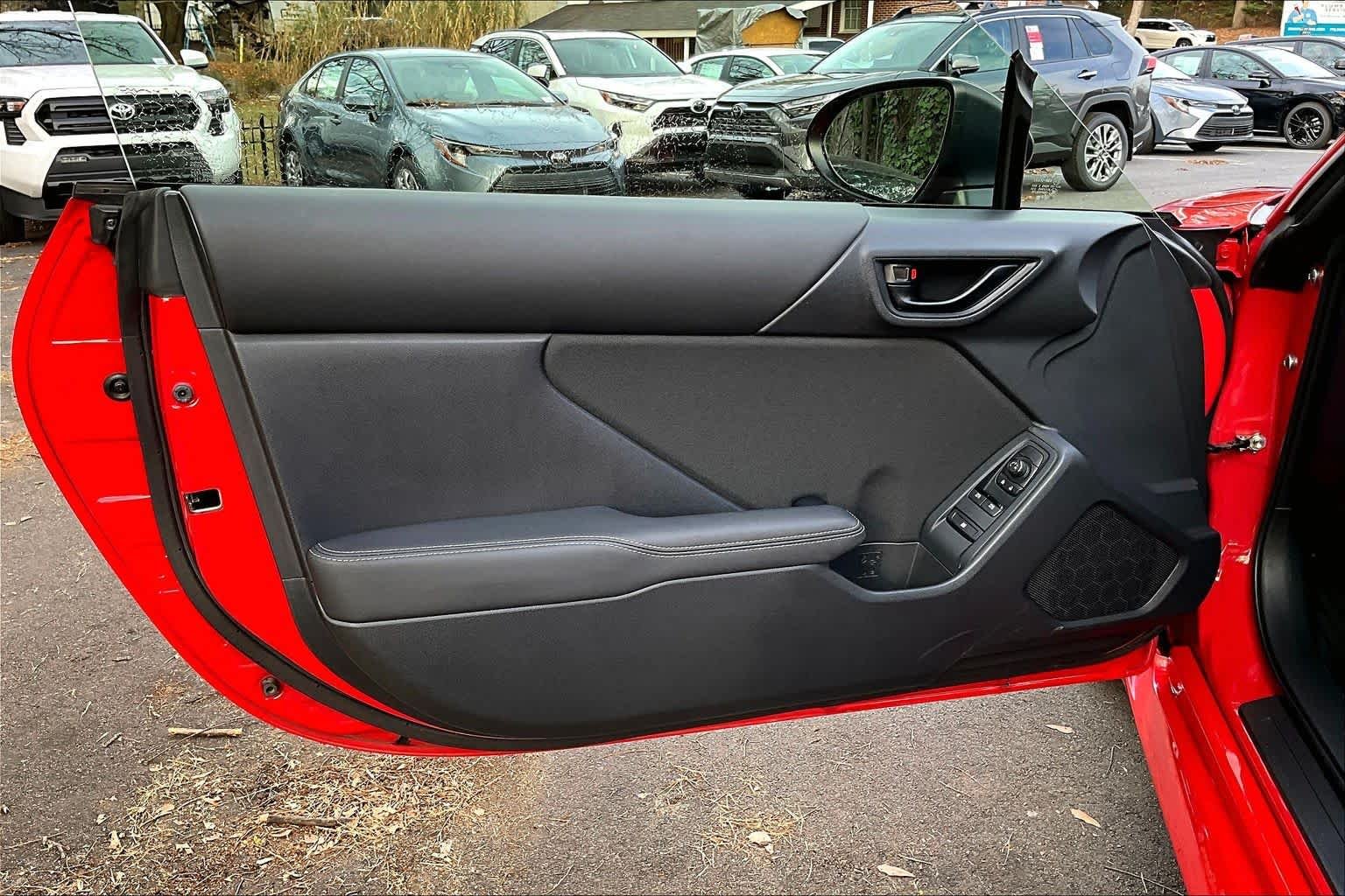 Used 2023 Track bRed Toyota  image 15