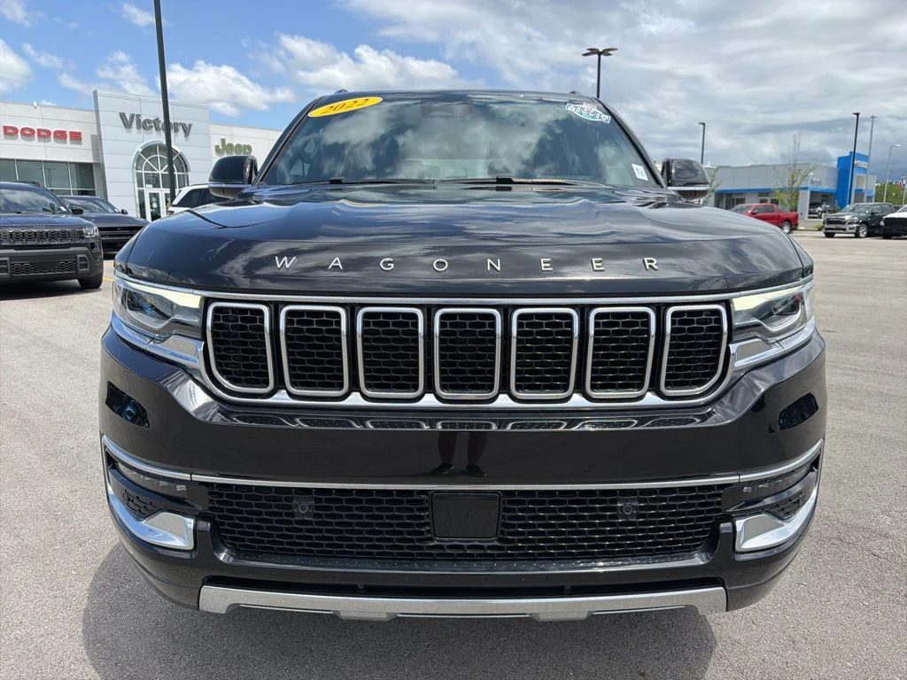 Used 2022 Jeep Wagoneer Series III with VIN 1C4SJVDT0NS179109 for sale in Kansas City
