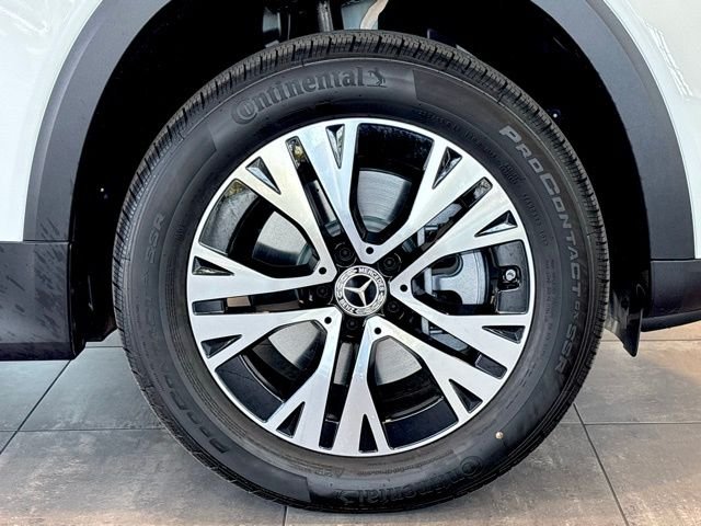 New 2026 Polar White Mercedes-Benz GLB 250 image 32