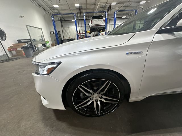 Certified Used 2022 White Honda Touring image 23