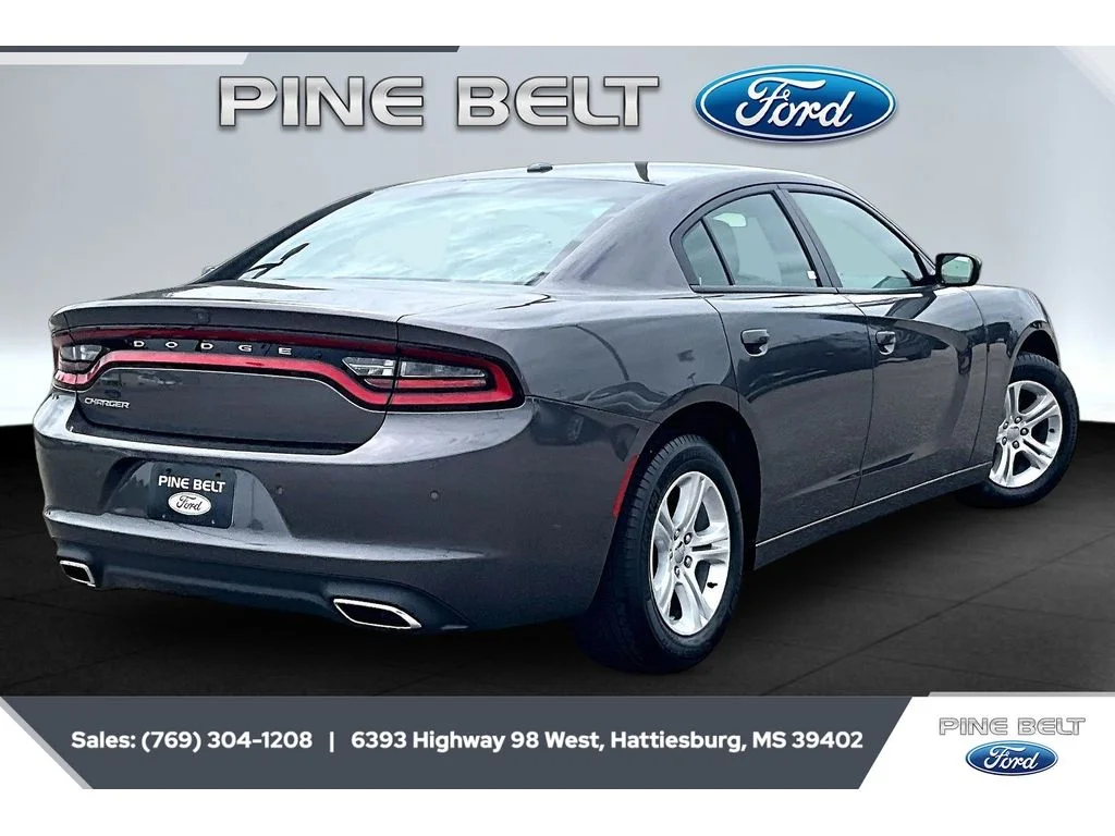 Used 2021 Granite Pearlcoat Dodge SXT image 11