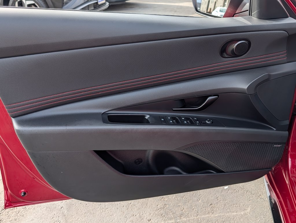 2025 Hyundai Elantra N Line - Photo 15