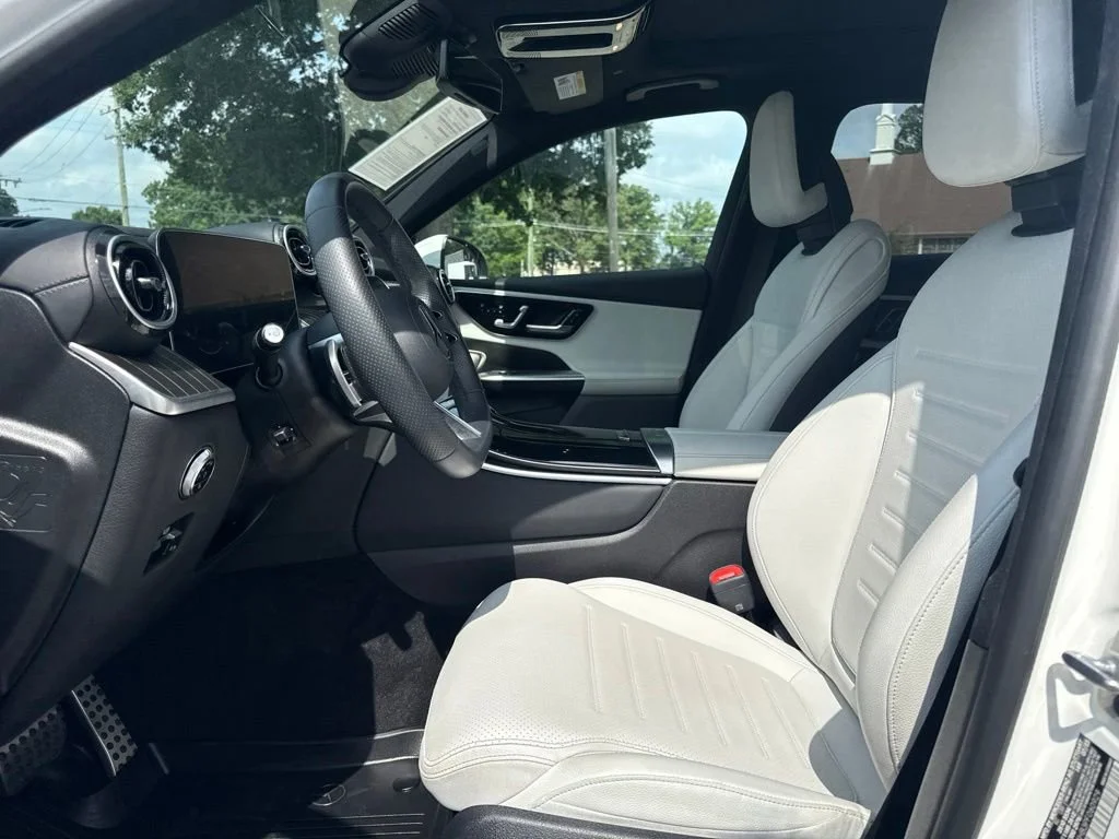 Used 2023 White Mercedes-Benz GLC 300 image 9