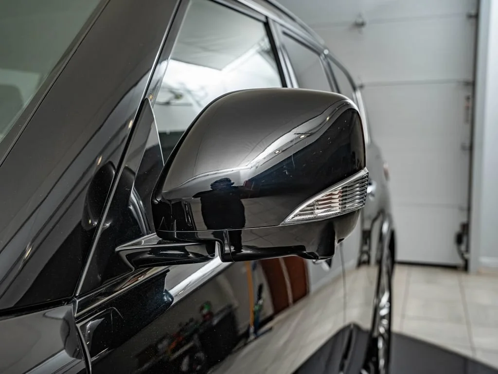 Used 2017 Black Obsidian INFINITI  image 9