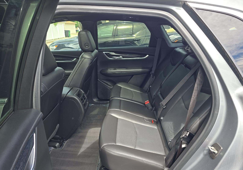 Used 2022 Gray Cadillac Premium Luxury image 7