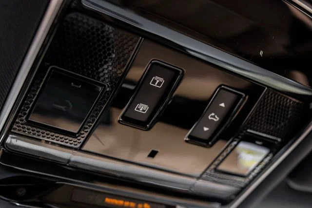 New 2026 Black Land Rover SE image 33